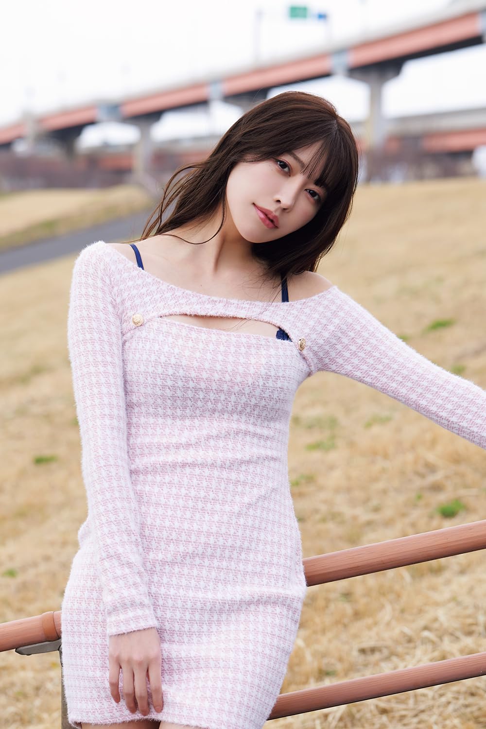 Hinako Mori Photo Book "6 I am"