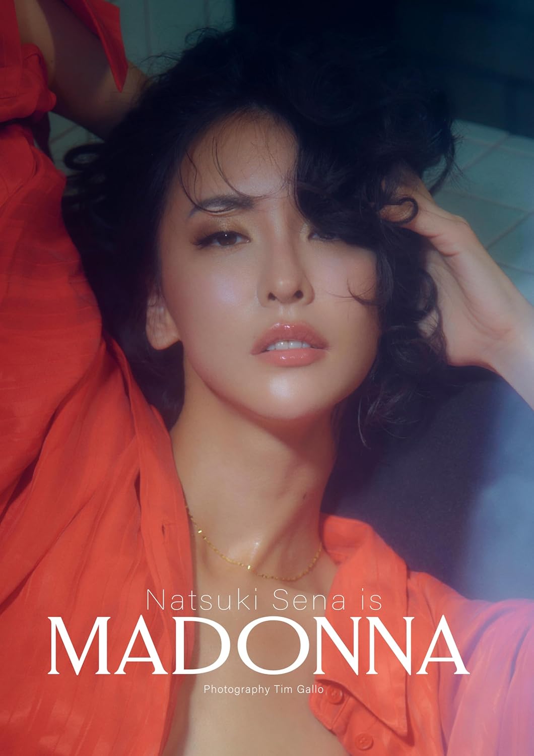 Sena Natsuki Photo Book "MADONNA"