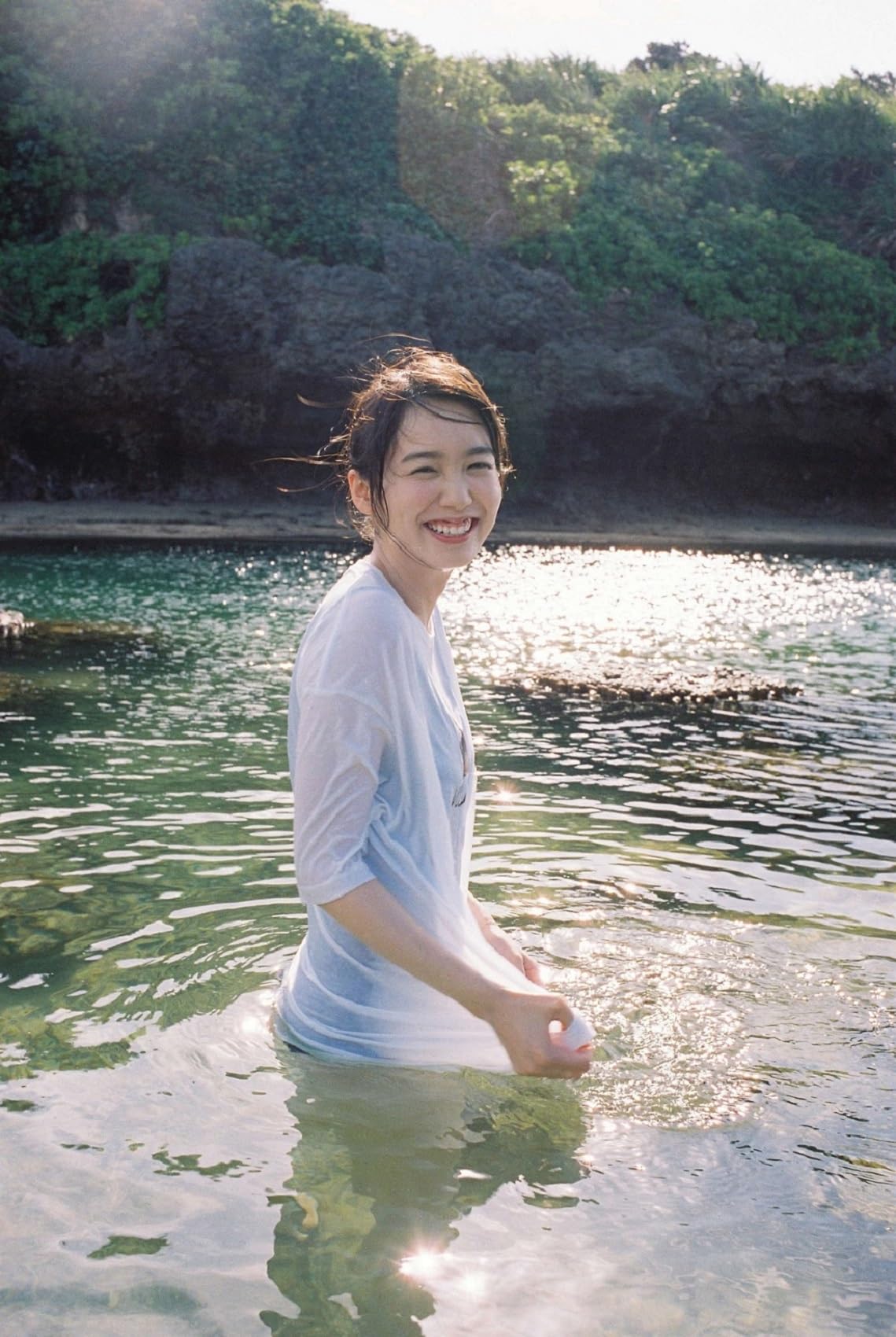 Marie Iitoyo Photo Book "Kano hi"