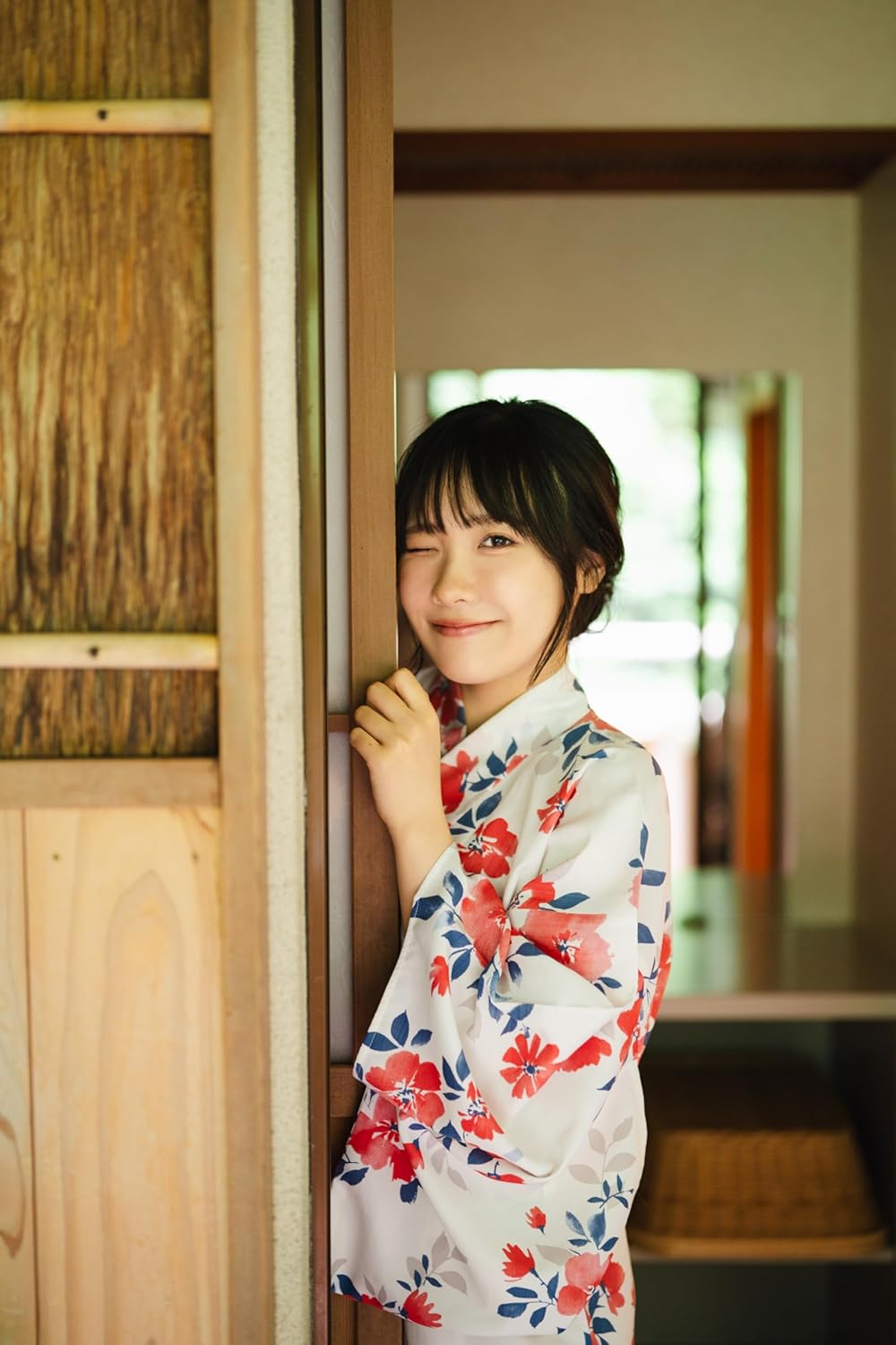 Sakura Sakakura 1st Photo Book Blooming
