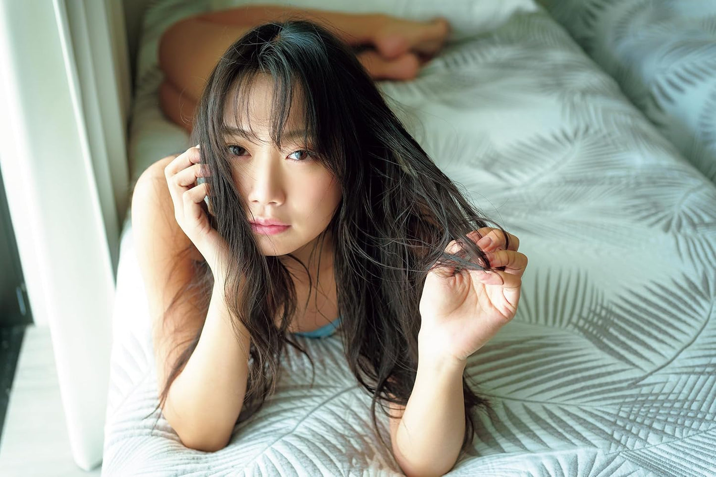 Nanako Aizawa Photo Book TOW