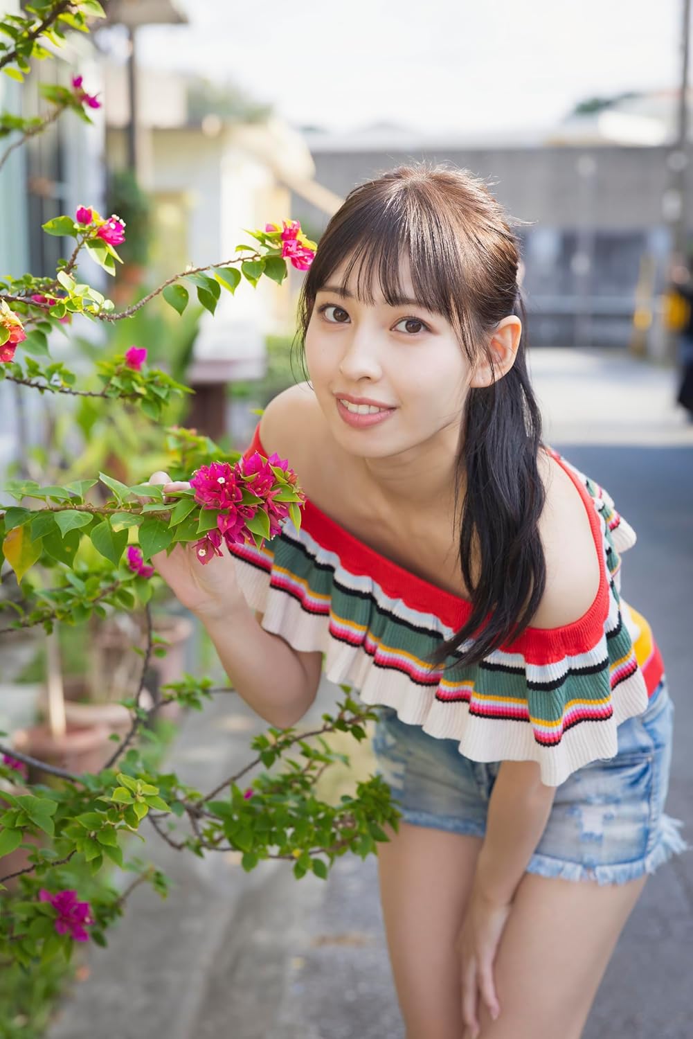 Yuna Okiguchi 1st Photo Book Zutto.