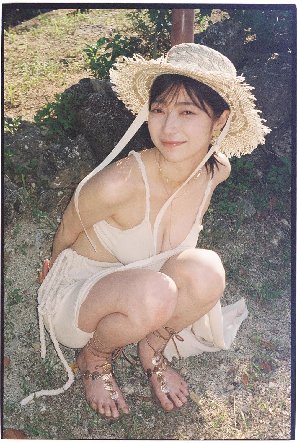 Lica Tsutaya Photo Book "Deichu no Hana"