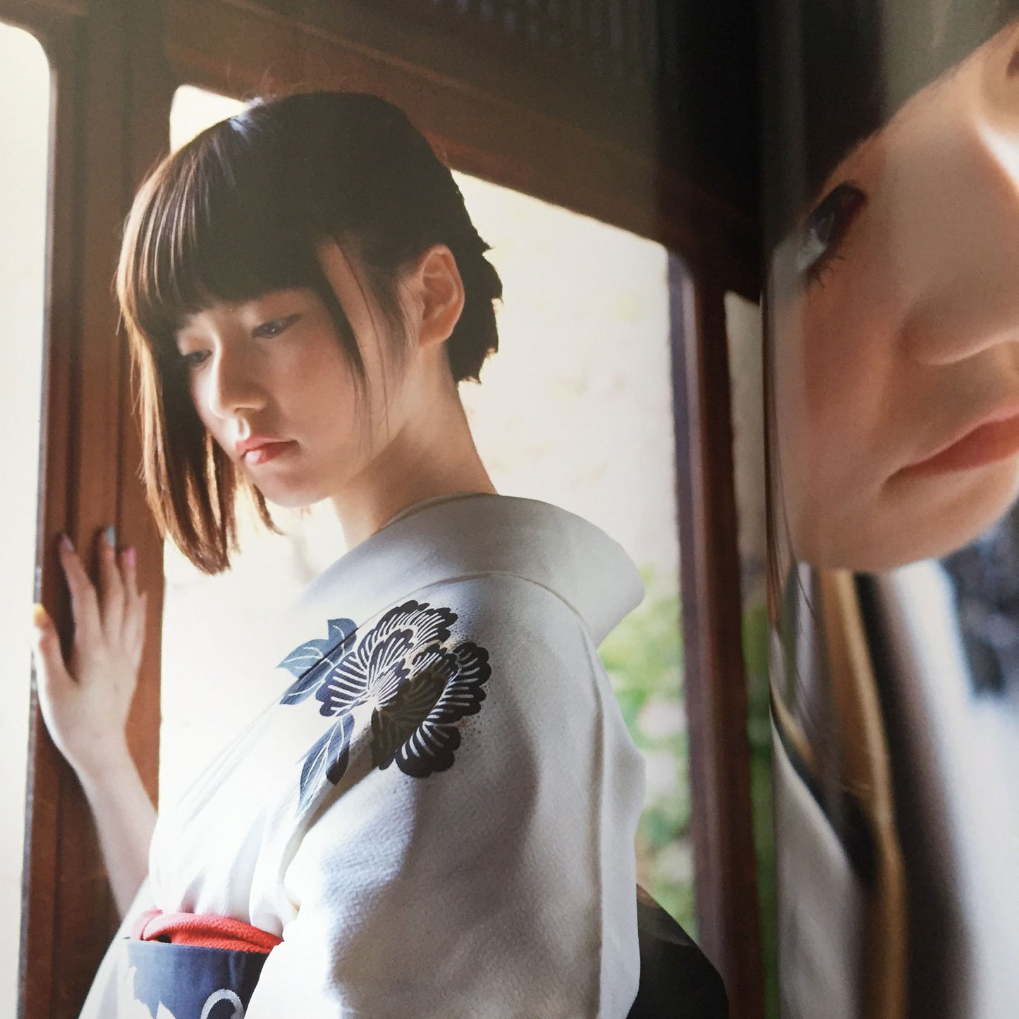 Haruka Shimazaki Photo Book "Paruru komaru" / AKB48